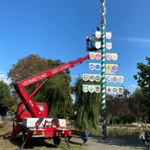 Montagearbeiten in luftiger Höhe